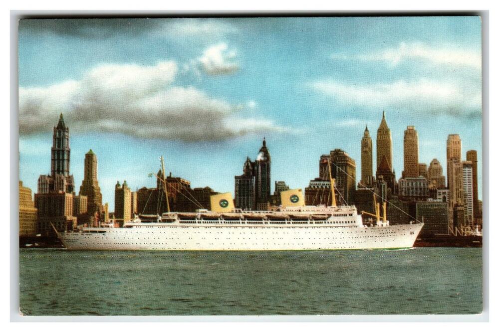 MS Kungsholm Swedish American Line New York City Skyline Postcard